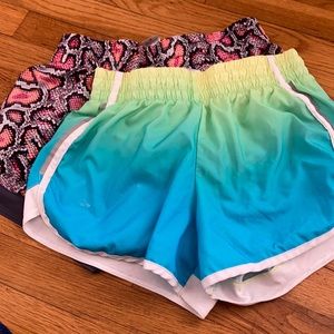 2 awesome pairs of shorts !